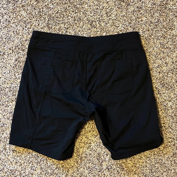 Athleta shorts - Picture 3 of 6